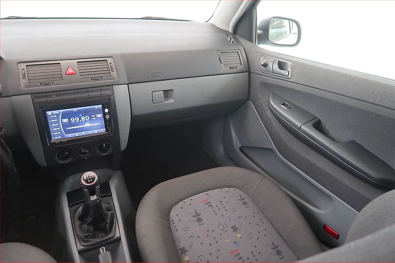 Škoda Fabia (2004) 1.2 12V, servisované - fotka 8 z 14