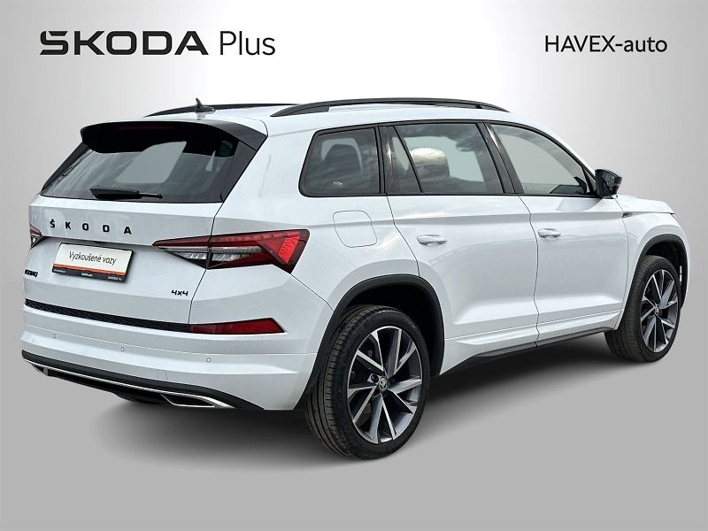 Škoda Kodiaq (2023) 2.0 TSI 4x4 DSG Sportline - fotka 2 z 36