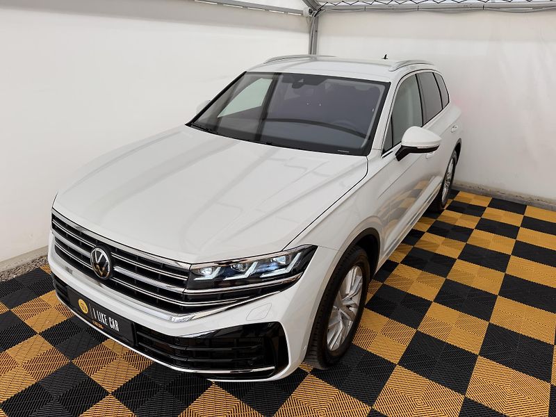 Volkswagen Touareg 3.0Tdi*1-MAJ*DPH*ELEGANCE* - fotografie inzerátu