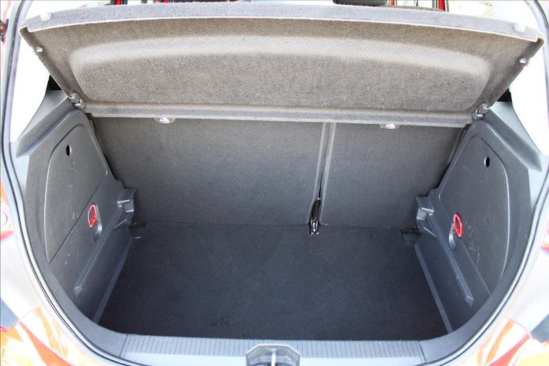 Opel Corsa 1,2 KLIMATIZACE,1.maj,serviska - fotka 16 z 25
