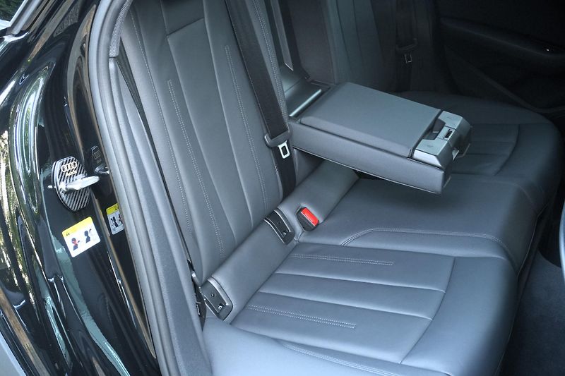 Audi A4 Allroad 50 TDI,Webasto, HUD, Kůže, B&O - fotka 43 z 46