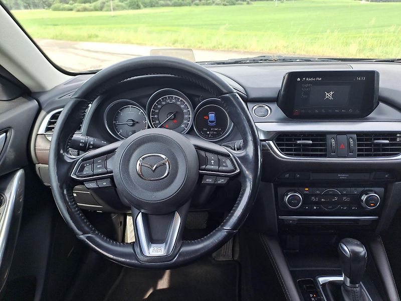 Mazda 6 (2016) 2.2 4x4 SKYACTIV 129 KW - fotka 17 z 31