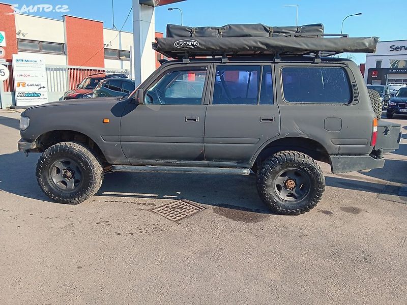 Toyota Land Cruiser 4.2 D 118kW - fotka 9 z 24