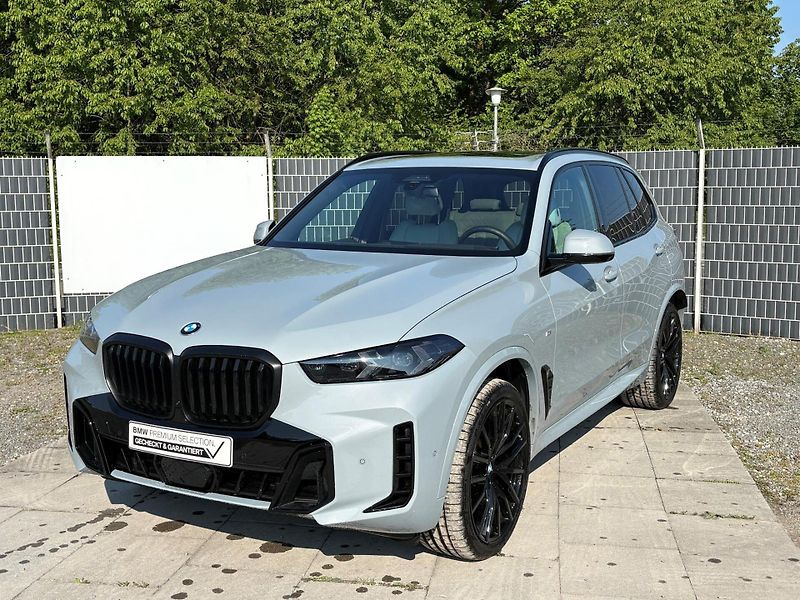 BMW X5 xDrive30d M-Sport Pano DAPro T - fotka 1 z 13