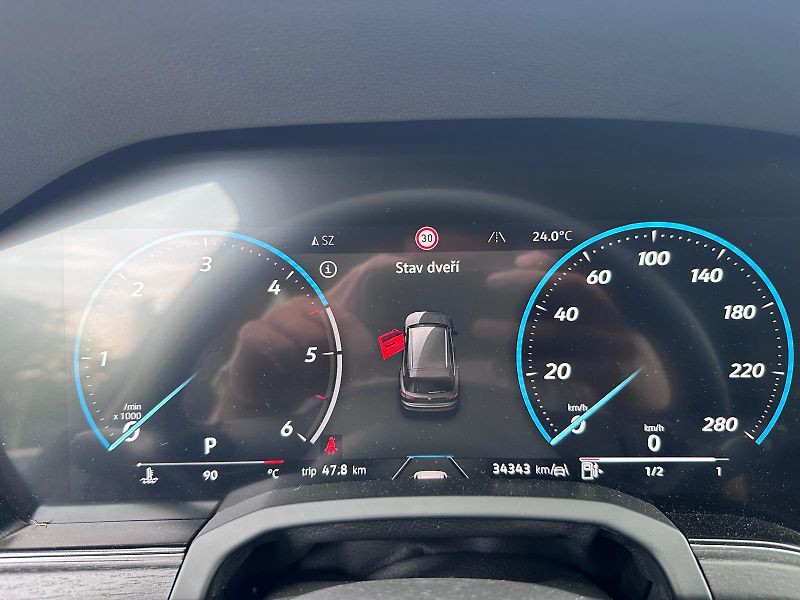 Volkswagen Touareg 3.0 TDI 170kW - fotka 15 z 18