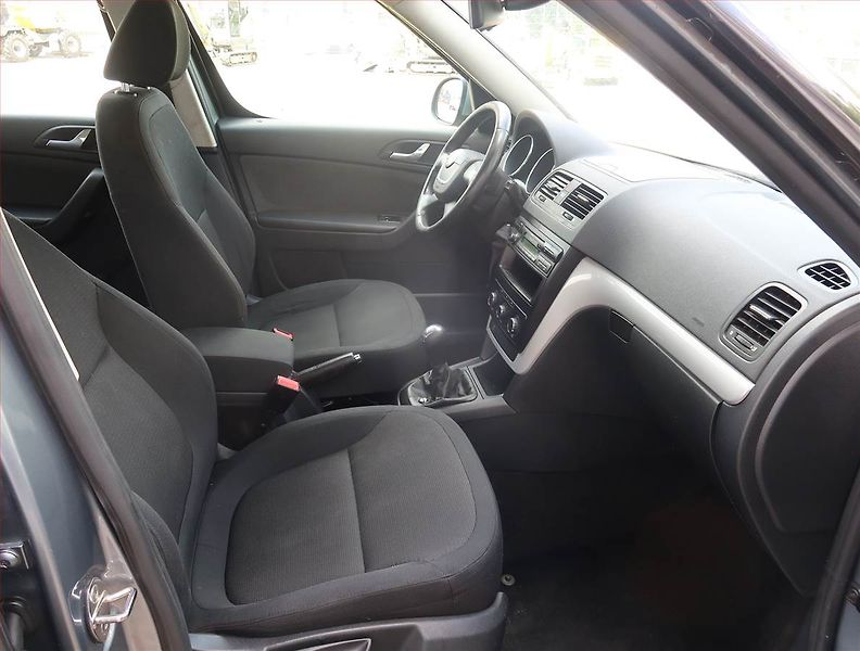 Škoda Yeti (2011) Ambition 1.2 TSI, Serv.kniha - fotka 9 z 15