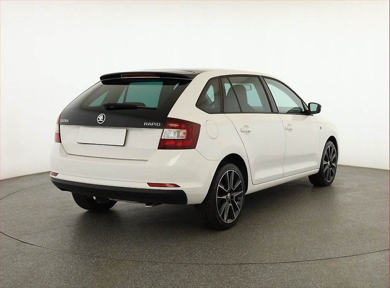 Škoda Rapid (2014) Spaceback 1.2 TSI, Serv.kniha - fotka 5 z 16