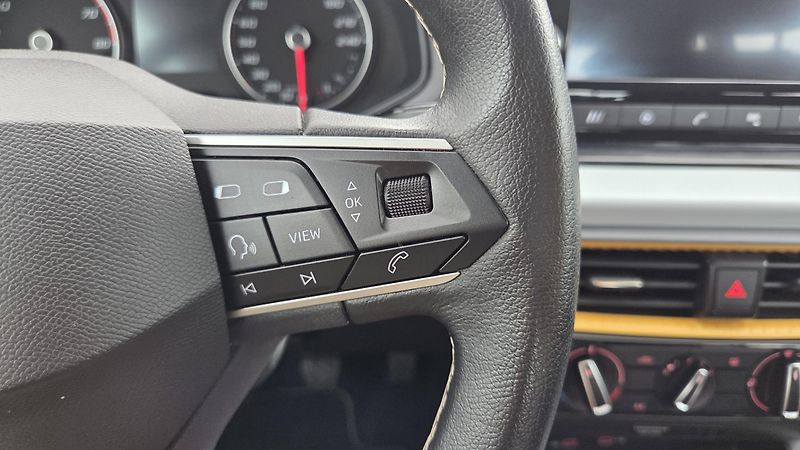 Seat Arona (2022) 1.0 TSI 70 kW Style CZ DPH - fotka 22 z 29