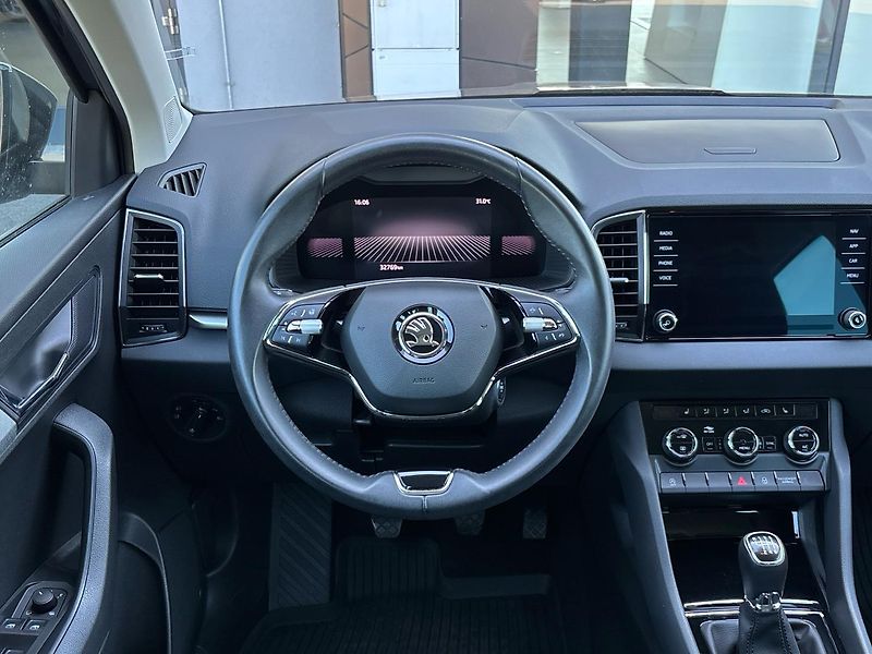 Škoda Karoq Ambition - fotka 18 z 23