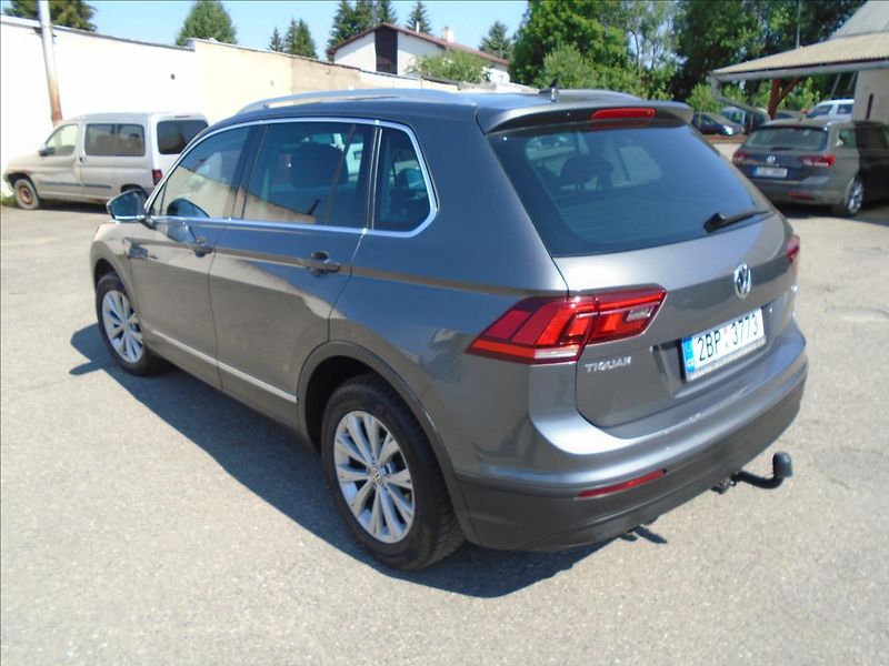 Volkswagen Tiguan 2,0   4X4 110KW - fotka 2 z 27