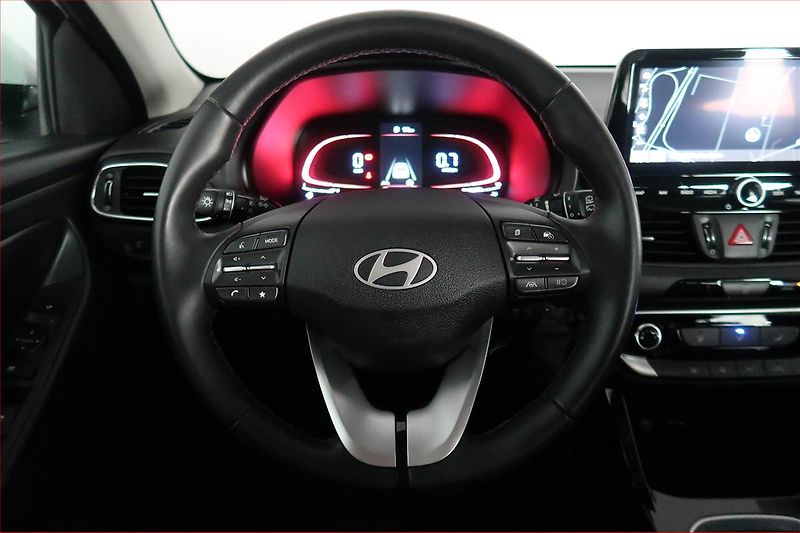 Hyundai i30 (2024) 1.5 DPI, ČR,1.maj, Serv.kniha - fotka 16 z 18