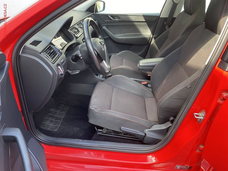 Škoda Rapid (2015) 1.2 TSi, Sport, xenon, panor - fotka 9 z 16