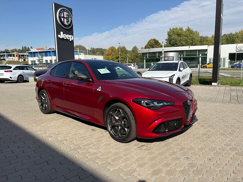 Alfa Romeo Giulia (2026) QV Collezione 2.9 V6 BiTurbo 5 - fotografie inzerátu