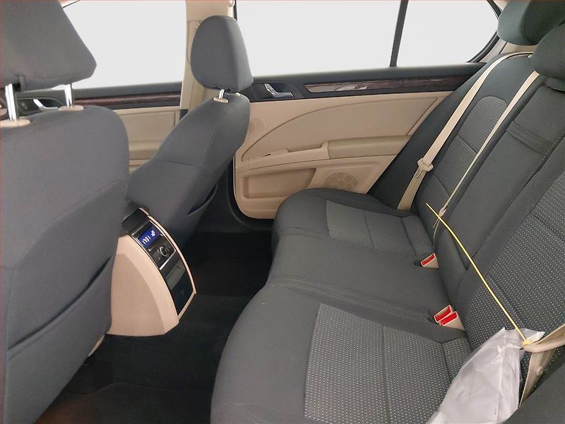 Škoda Superb (2015) Elegance 2.0 TDI, Tempomat - fotka 10 z 26