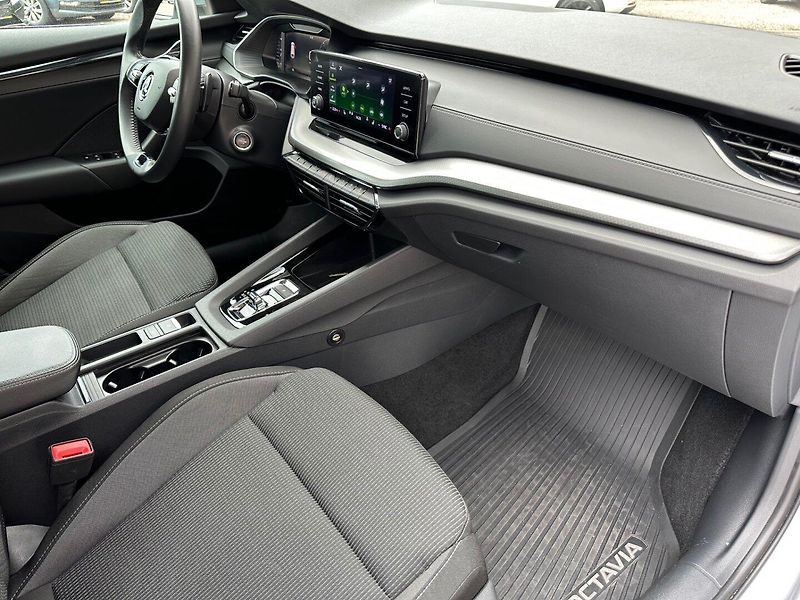 Škoda Octavia 2.0TDI 85kW DSG - ČR - fotka 14 z 27