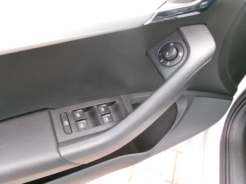Škoda Octavia (2019) 2,0TDI 4x4 DSG AC - fotka 10 z 32