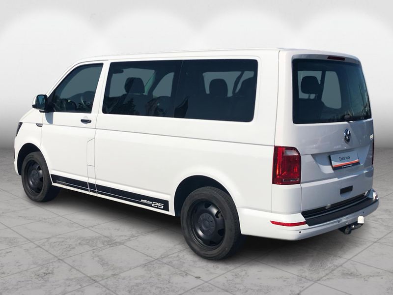 Volkswagen Transporter 2,0 TDI DSG 8 míst - fotka 7 z 26