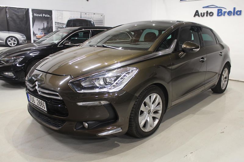 Citroën DS5 (2013) 2.0HDI Automat 120kW Navi ČR - fotka 6 z 36