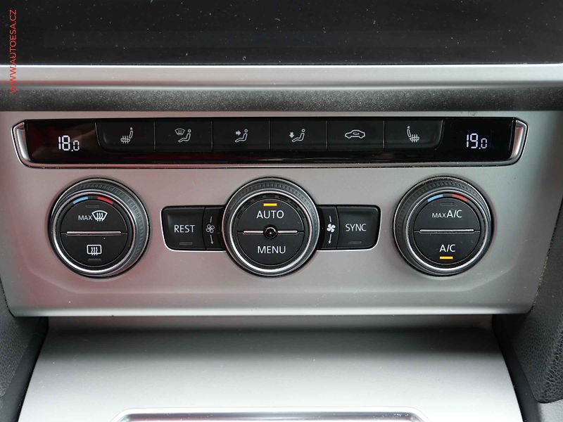 Volkswagen Passat (2018) 1.6 TDi, Comfortline, DSG - fotka 16 z 21