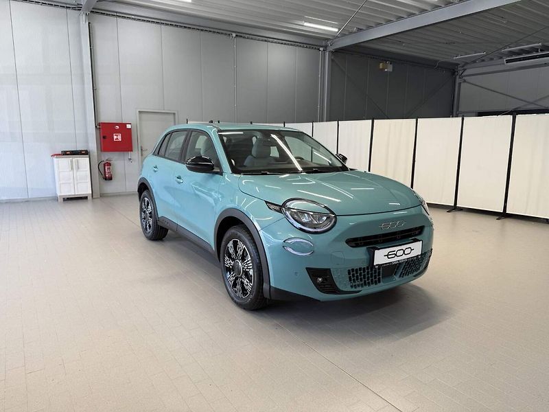 Fiat 600 (2026) Icon 1.2 Turbo 100k MT6 - fotka 6 z 23