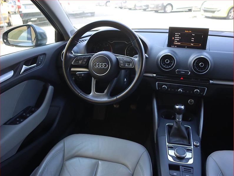 Audi A3 (2018) 1.5 TFSI, Serv.kniha, Kůže - fotka 7 z 22