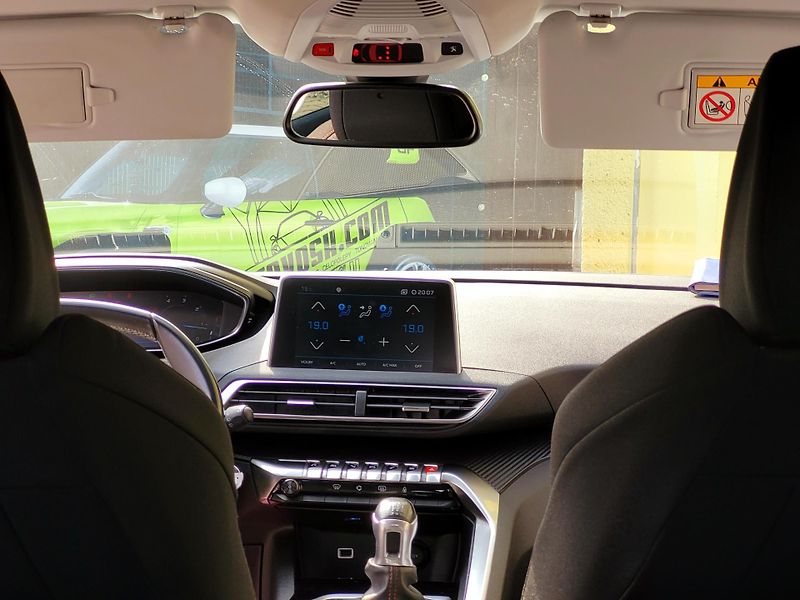 Peugeot 3008 HDi 96kW NAVi, BUSINESS - fotka 27 z 50