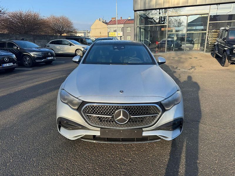 Mercedes-Benz Třídy E (2025) E 450 d 4MATIC - fotka 2 z 25