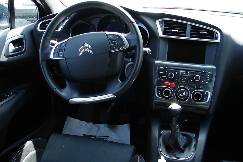 Citroën C4 II. 1.6 VTi 120PS NAVI-ZADÁN!  - fotka 13 z 34