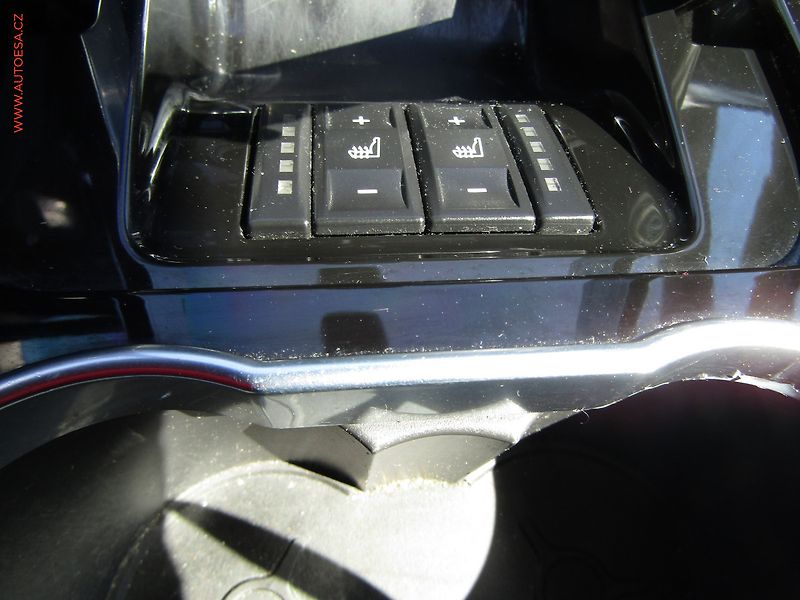 Ford Galaxy (2011) 2.2 TDCi, AC, kůže - fotka 17 z 20