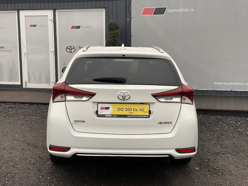 Toyota Auris 1.4D, ČR, Active, manual - fotka 5 z 31