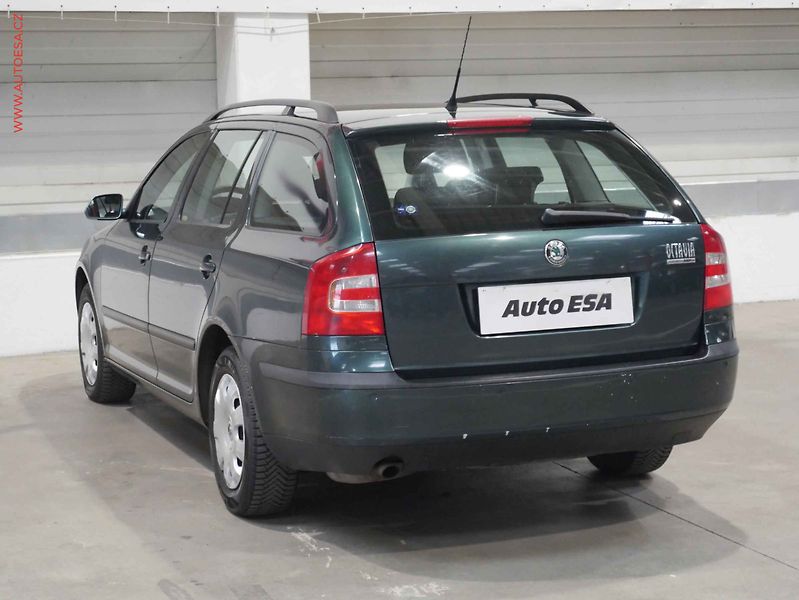 Škoda Octavia (2006) 1.6i, ČR, Ambiente - fotka 4 z 17