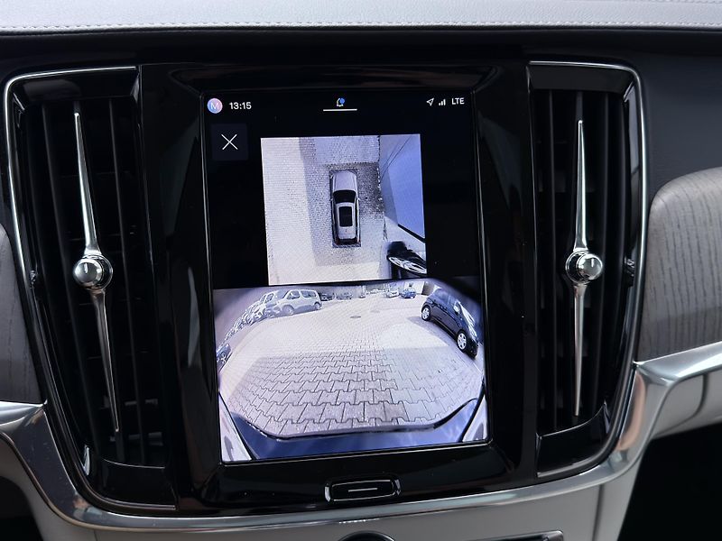 Volvo V90 T8 AWD ULTRA *VZDUCH* + kola - fotka 34 z 60