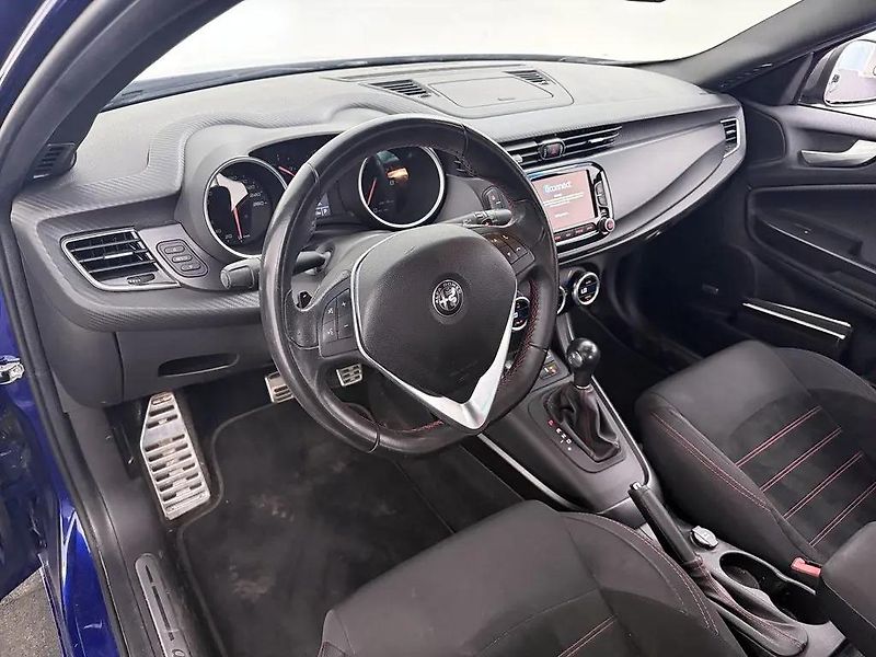 Alfa Romeo Giulietta 1.4T Aut. MultiAir 125kW Super - fotka 3 z 10