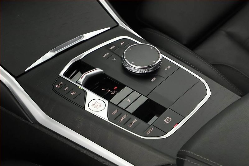 BMW Řada 3 (2023) M340d xDrive - fotka 10 z 20