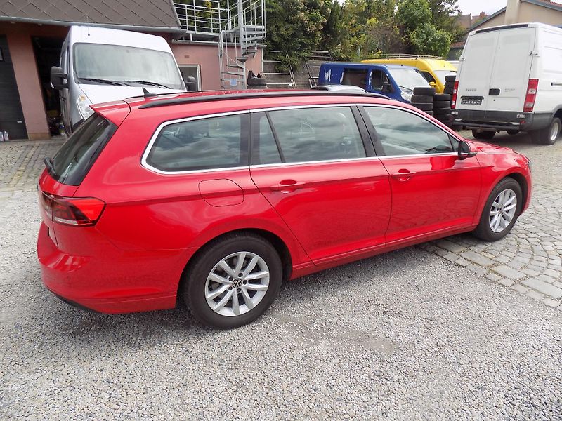Volkswagen Passat 2,0 TDI DSG SUPERSTAV!!! - fotka 9 z 41