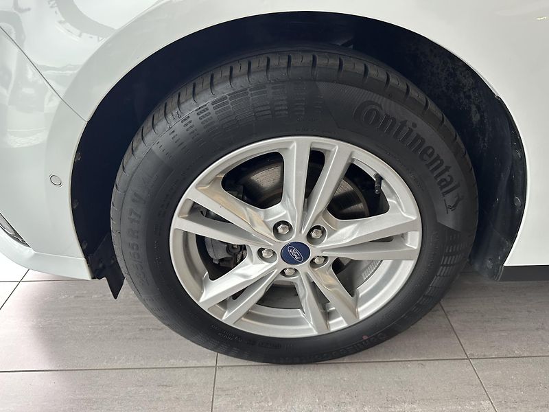 Ford Galaxy Titanium 2.5i HEV 190k aut. - fotka 9 z 33