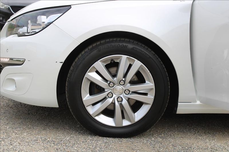 Peugeot 308 1,6 HDi  1.maj.,ČR,73.469km - fotka 23 z 24