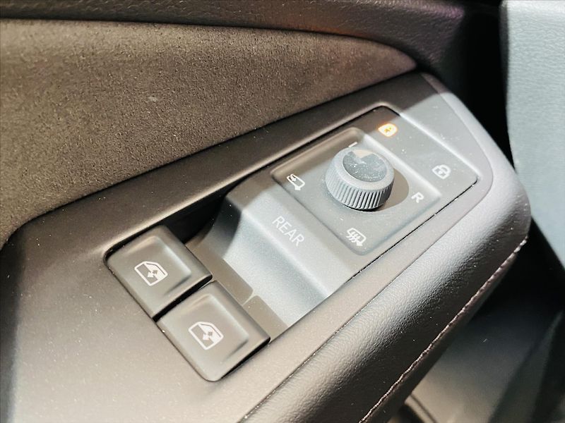 Volkswagen ID.7 Tourer 0,0 210 kW 77 kWh Pro - fotka 11 z 28