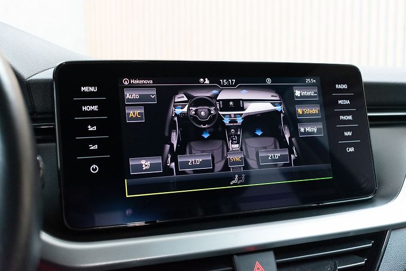 Škoda Kamiq 1.5TSI DSG*STYLE*ACC*KAMERA*ČR - fotka 28 z 42
