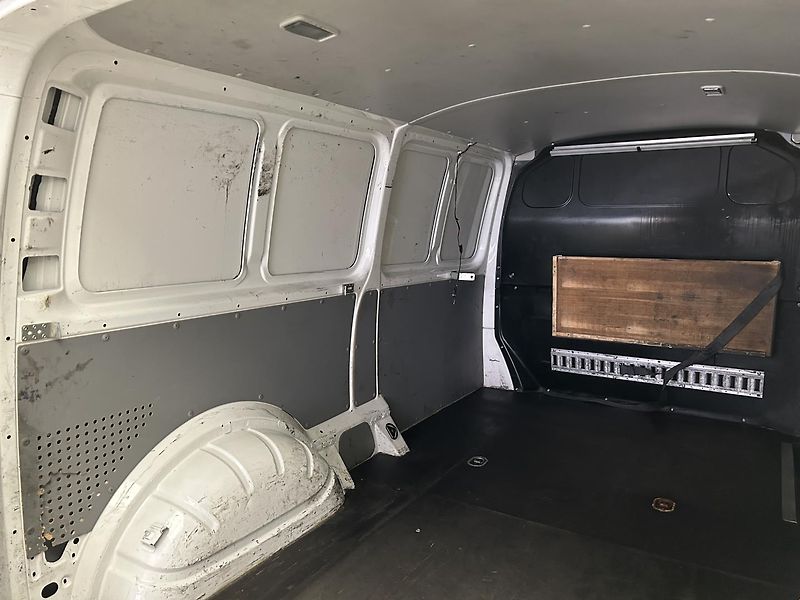 Volkswagen Transporter 2.0 TDI Long T6 - fotka 15 z 21