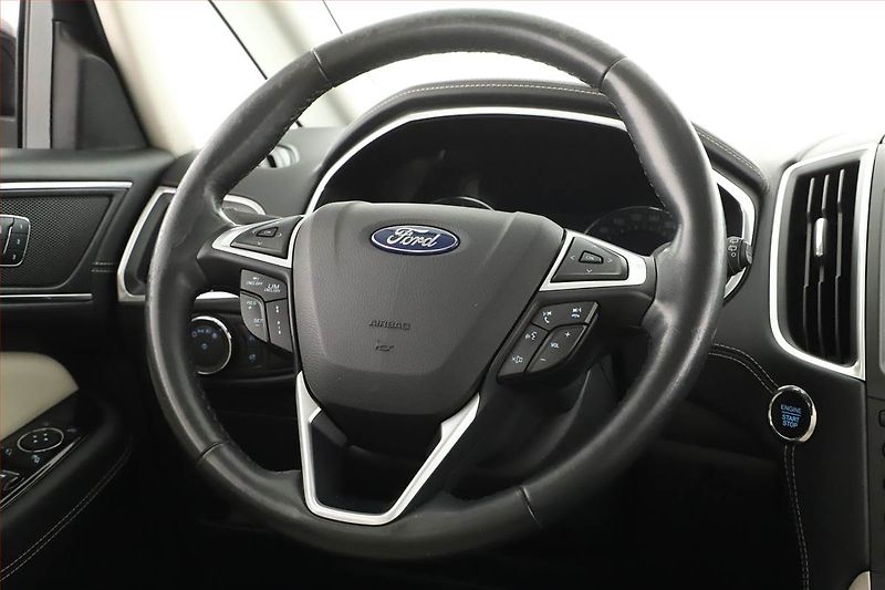 Ford S-MAX (2017) Vignale 2.0 EcoBoost, Automat - fotka 17 z 20