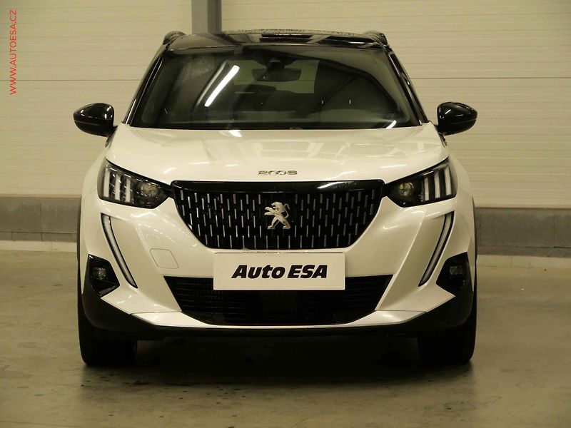 Peugeot 2008 (2020) 1.5HDI, ČR, AT, navi, LED - fotka 2 z 23