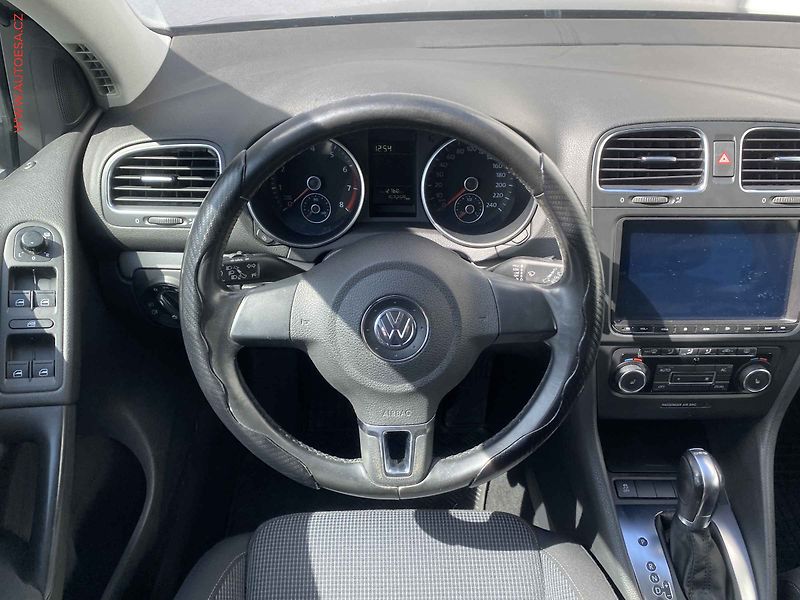 Volkswagen Golf (2011) 1.2 TSi, ČR, Trendline, DSG - fotka 11 z 16