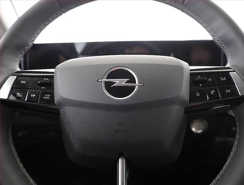 Opel Astra (2024) 1.2 Turbo, ČR,1.maj - fotka 8 z 17