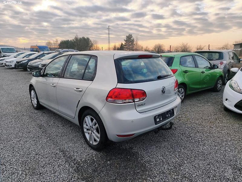Volkswagen Golf (2011) - fotka 7 z 31