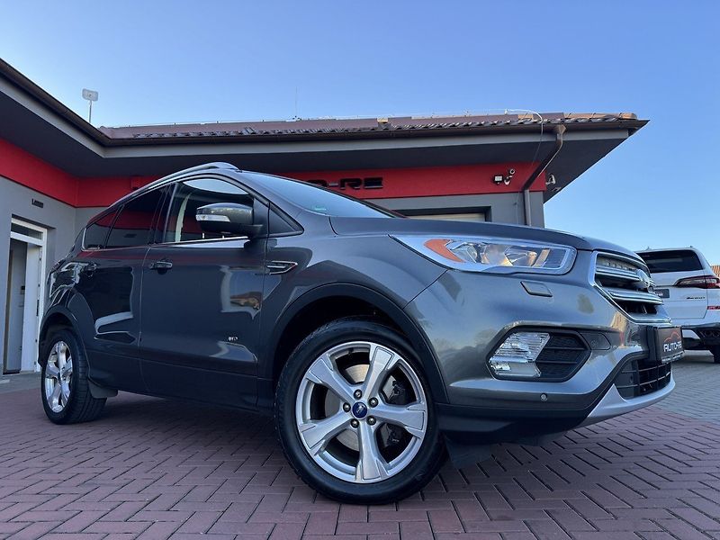 Ford Kuga (2017) 2.0TDCi AWD Xenony Kamera - fotka 49 z 49