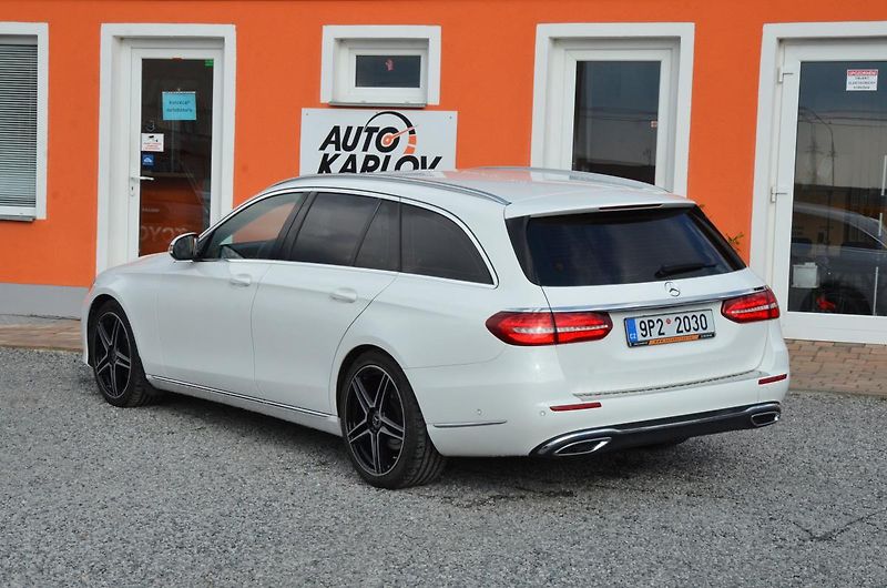 Mercedes-Benz Třídy E (2019) E 220d // REZERVOVÁNO // - fotka 4 z 46