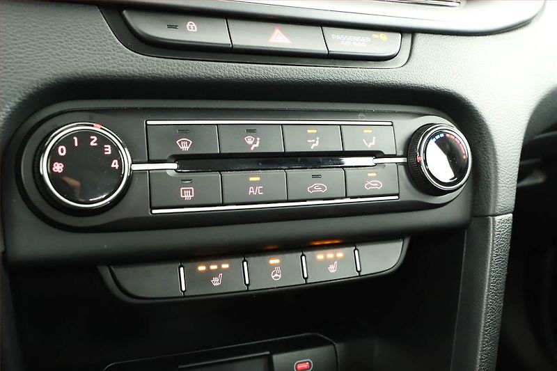 Kia Ceed (2023) Spin 1.0 T-GDI, SPIN, DPH - fotka 10 z 13