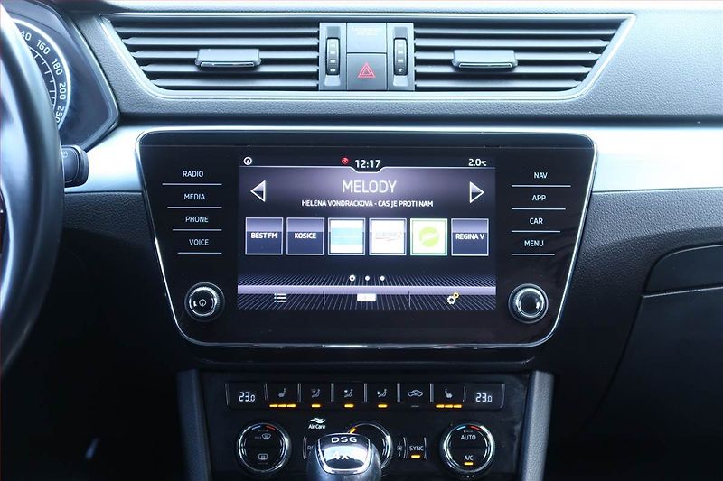 Škoda Superb (2018) 2.0 TDI, 4X4, Automat, Navi - fotka 12 z 24