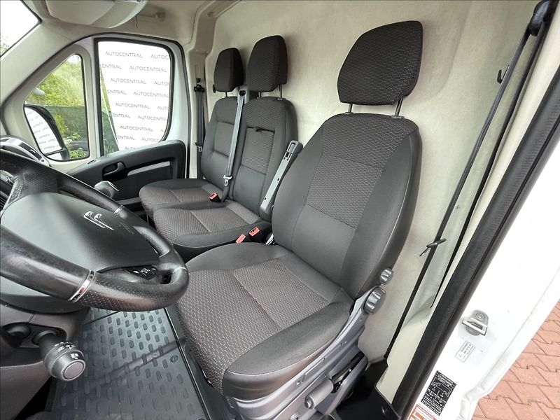 Citroën Jumper 2,2 BlueHdi Plus,103kW,L3H2  3 - fotka 10 z 19